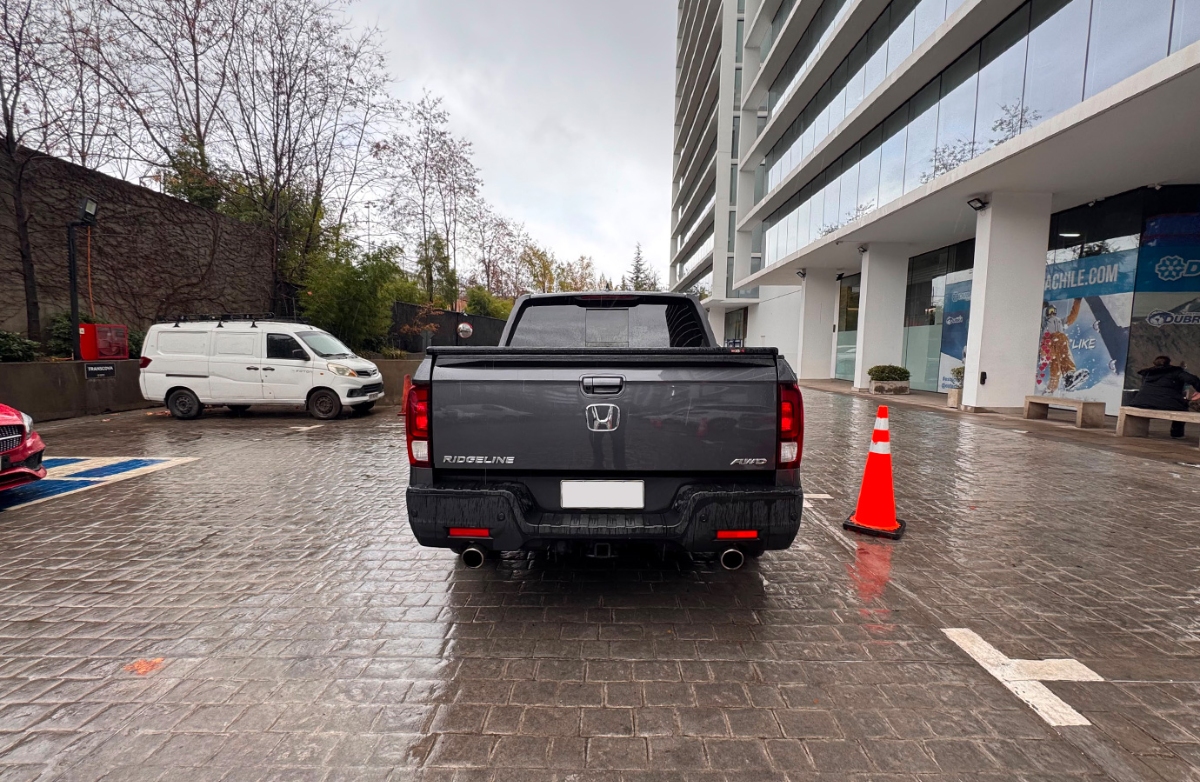 Vehicle media 7