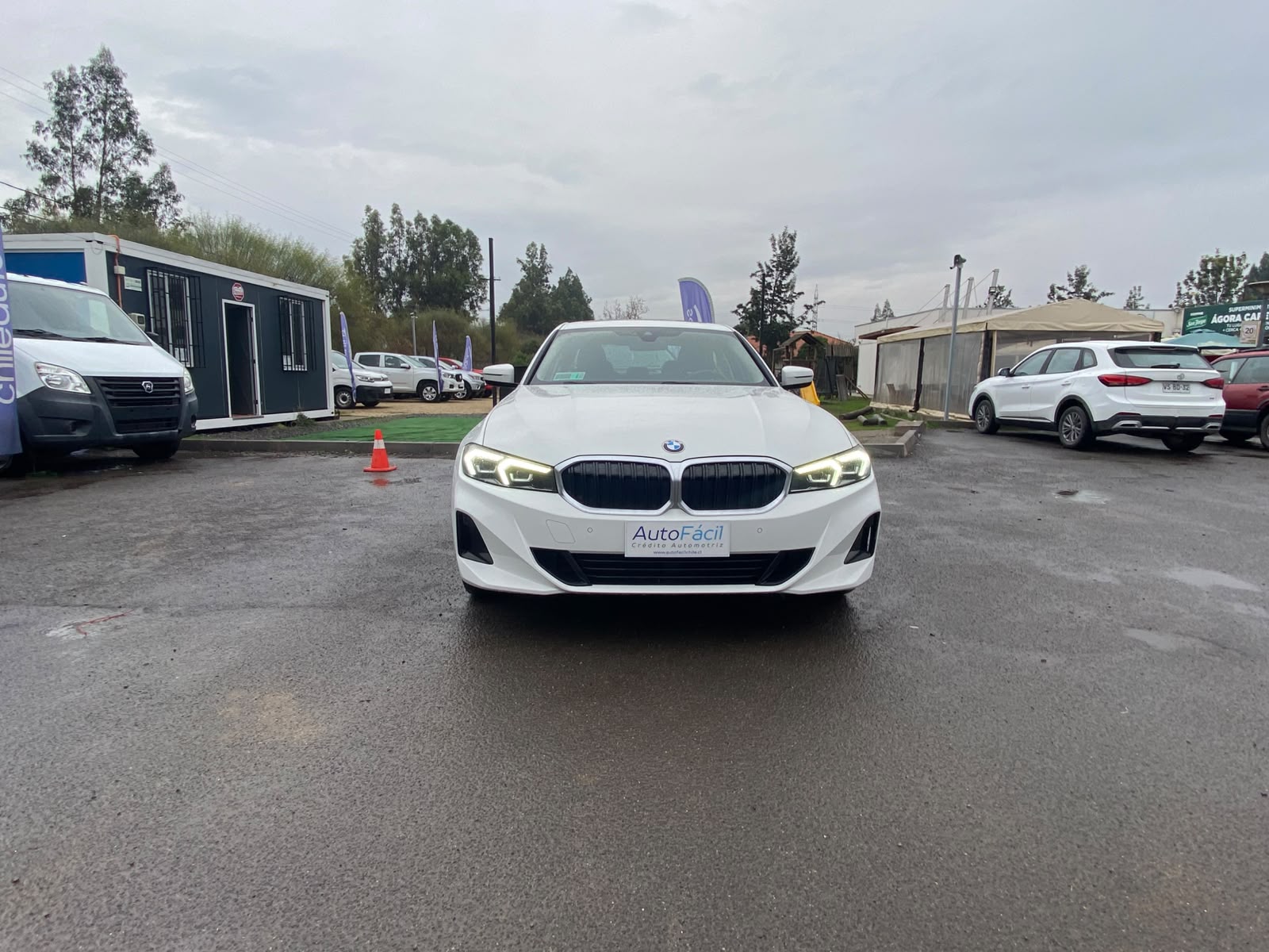Vehicle media 4