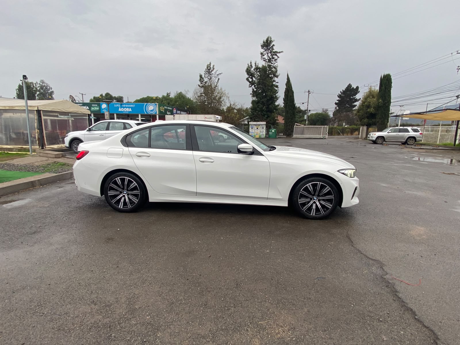 Vehicle media 5