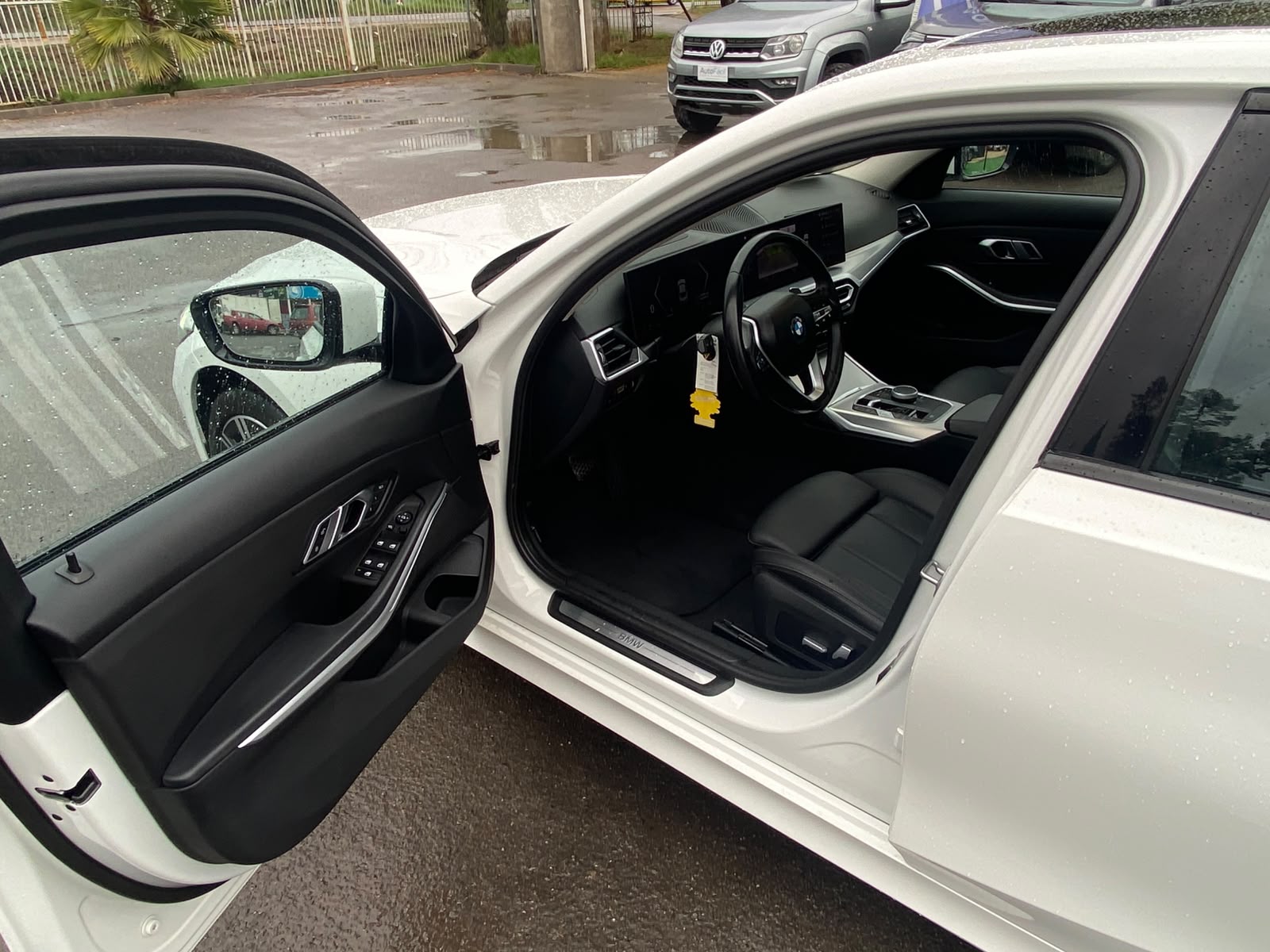Vehicle media 8