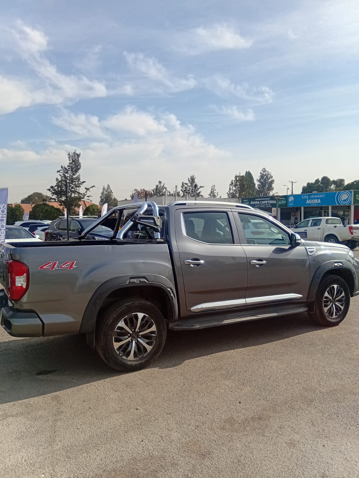 Vehicle media 5