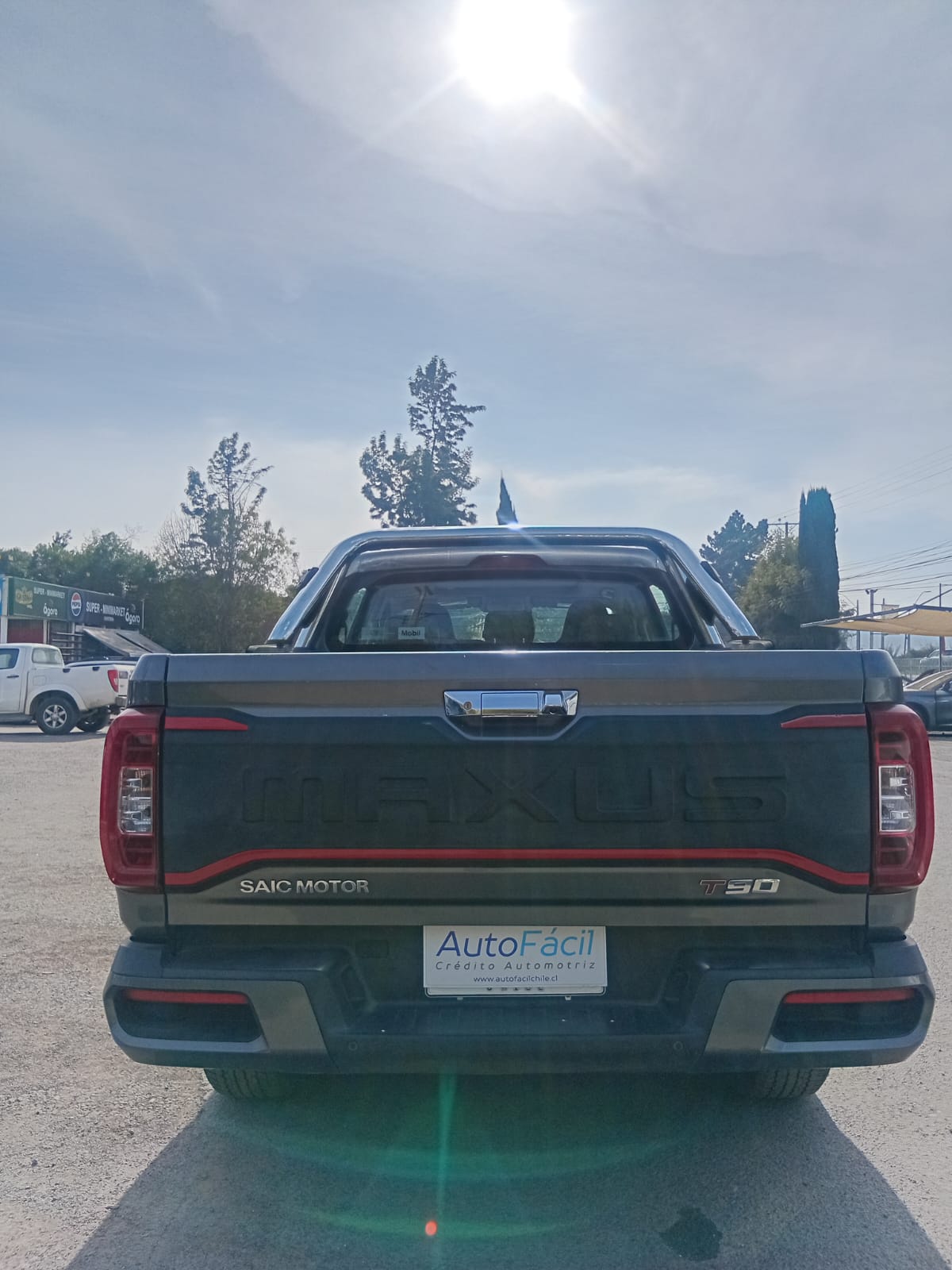 Vehicle media 8