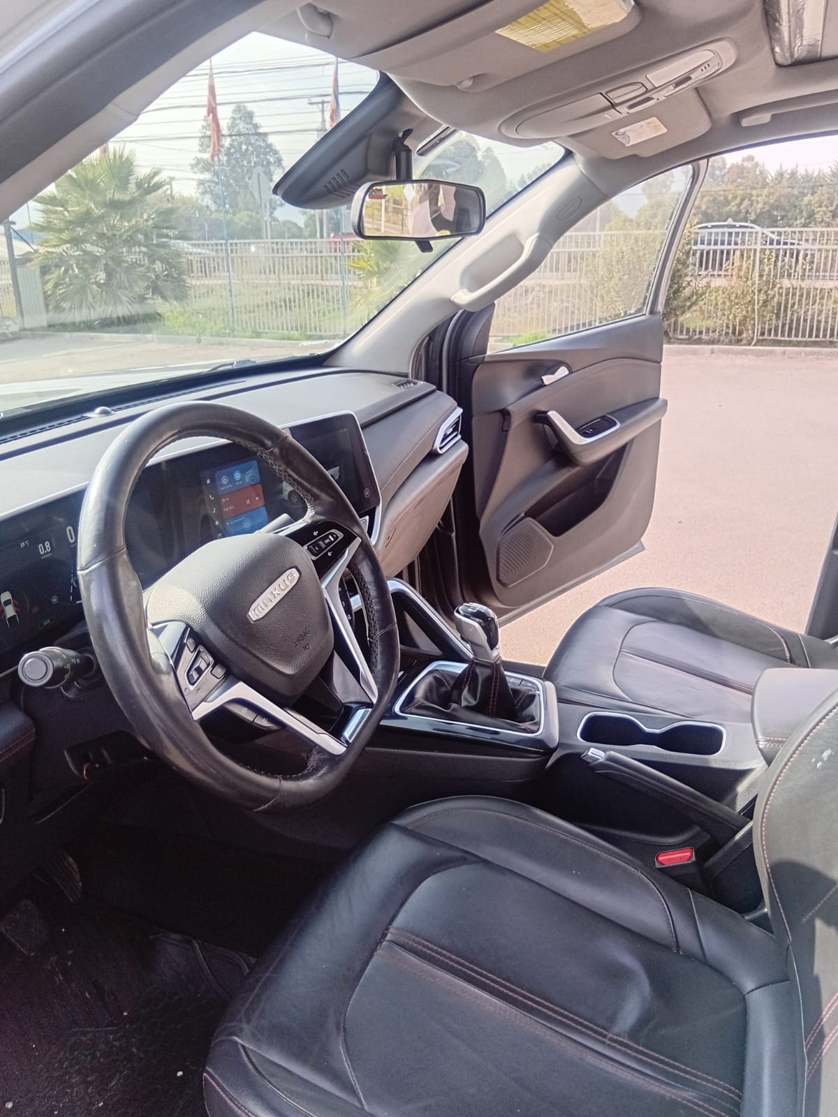 Vehicle media 9
