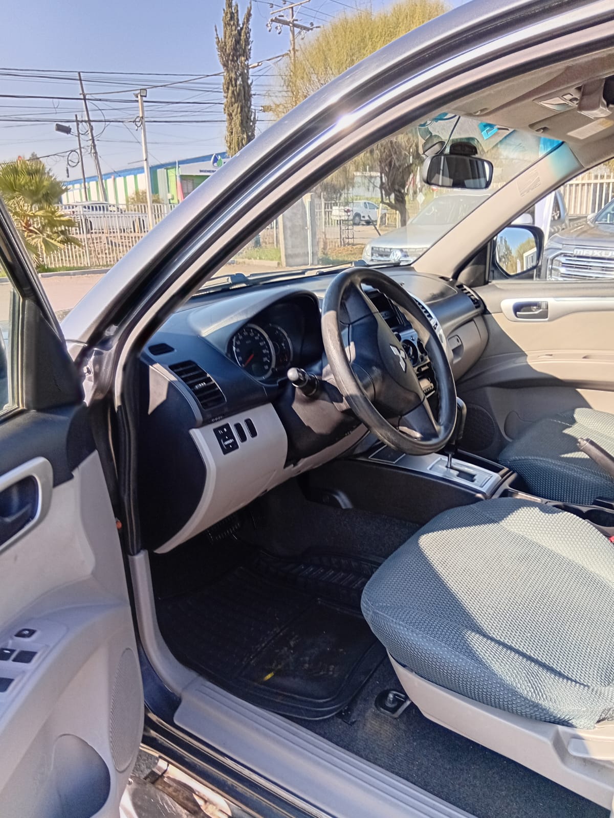 Vehicle media 7