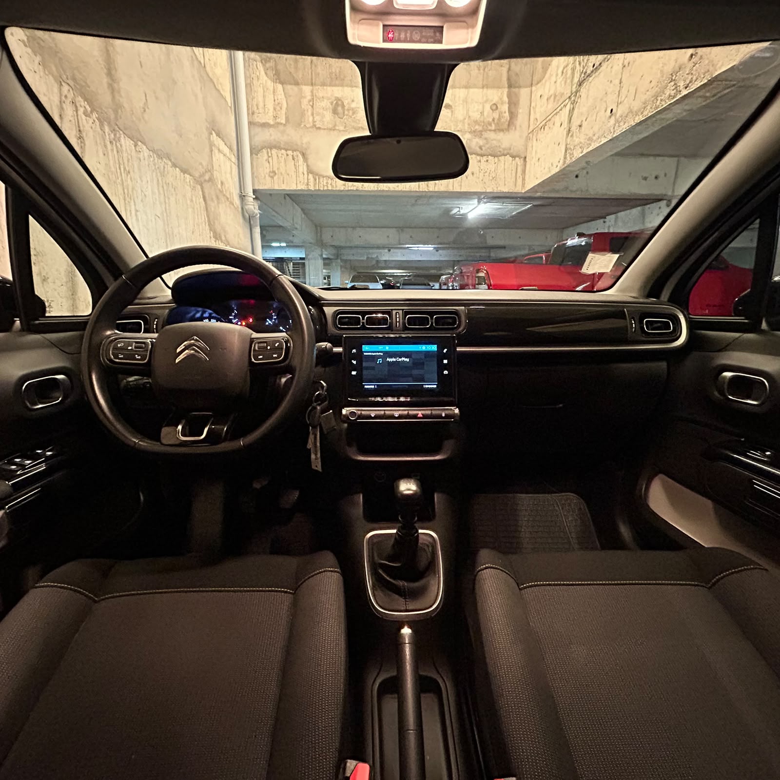 Vehicle media 9