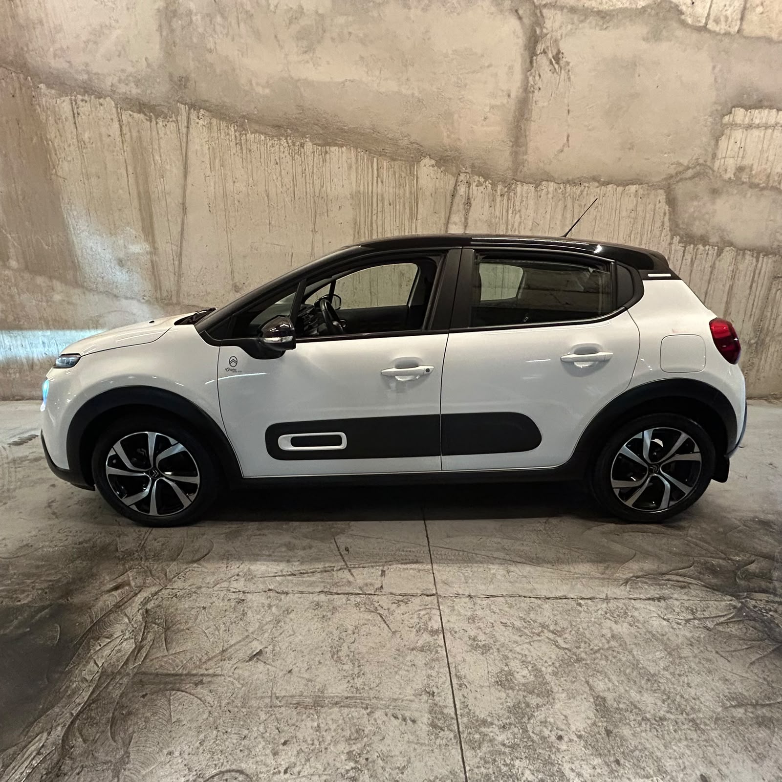 Vehicle media 2