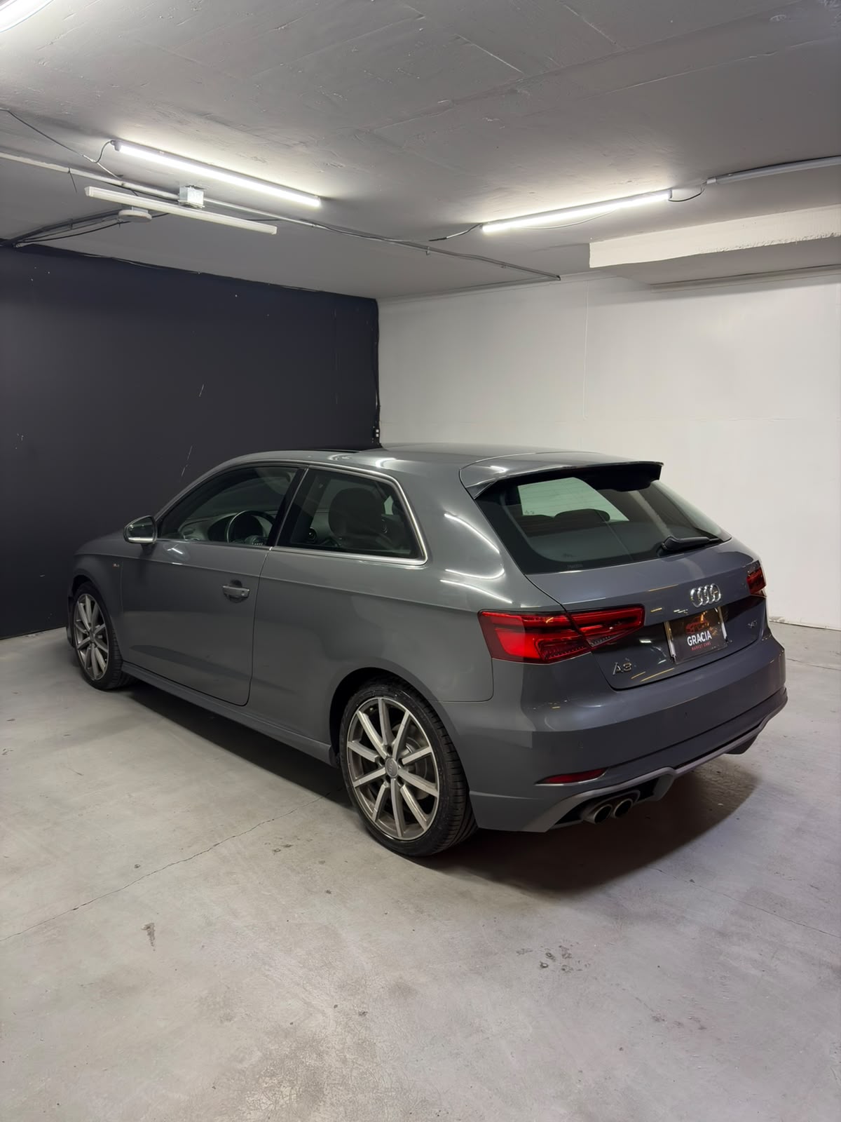 Vehicle media 6