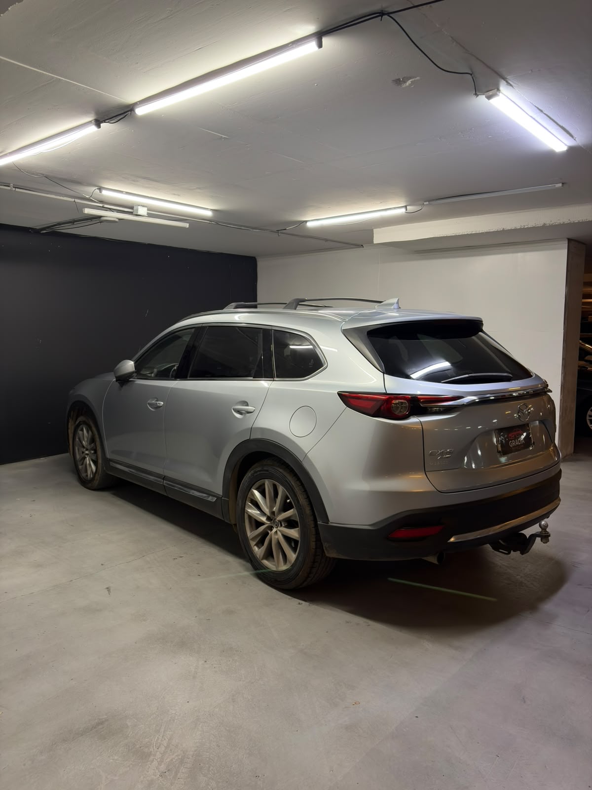 Vehicle media 6