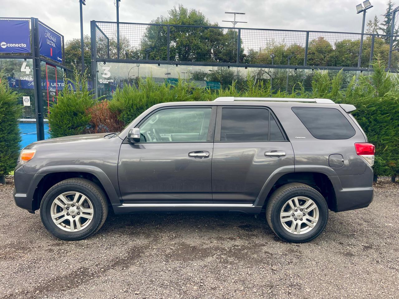 Vehicle media 4