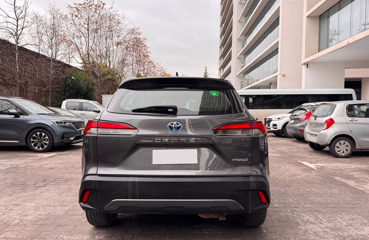 Vehicle media 6