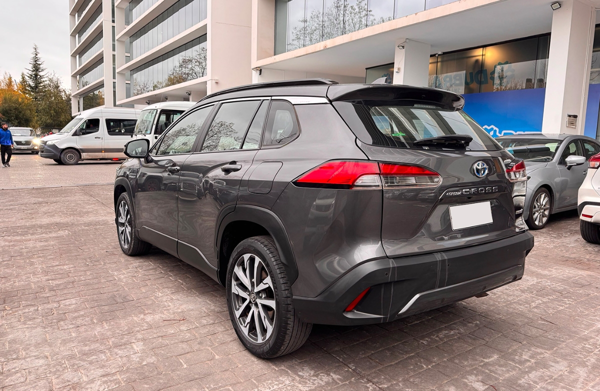 Vehicle media 4
