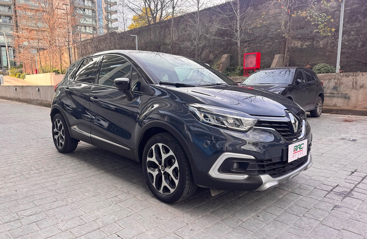 Vehicle media 8