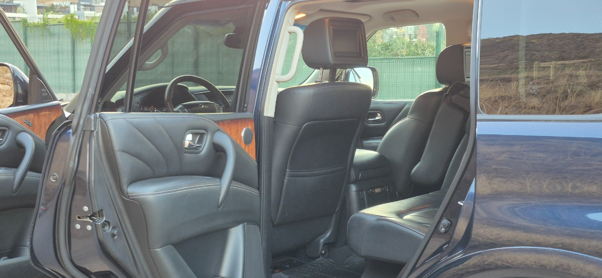 Vehicle media 10