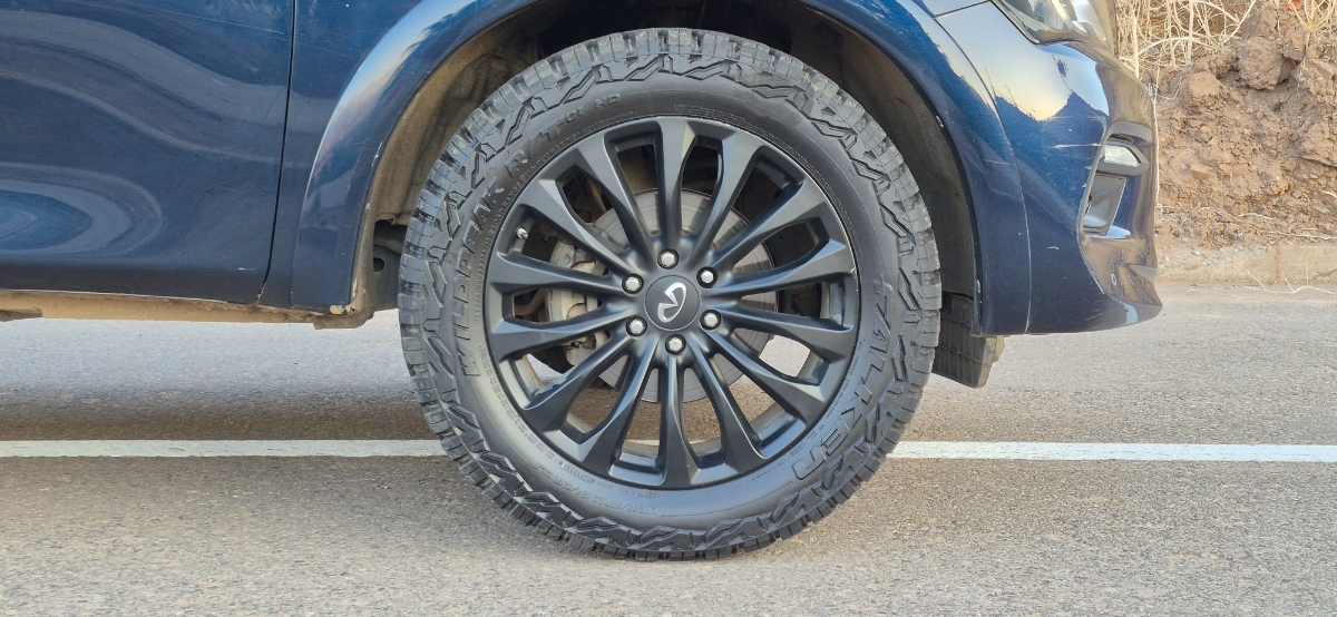 Vehicle media 8