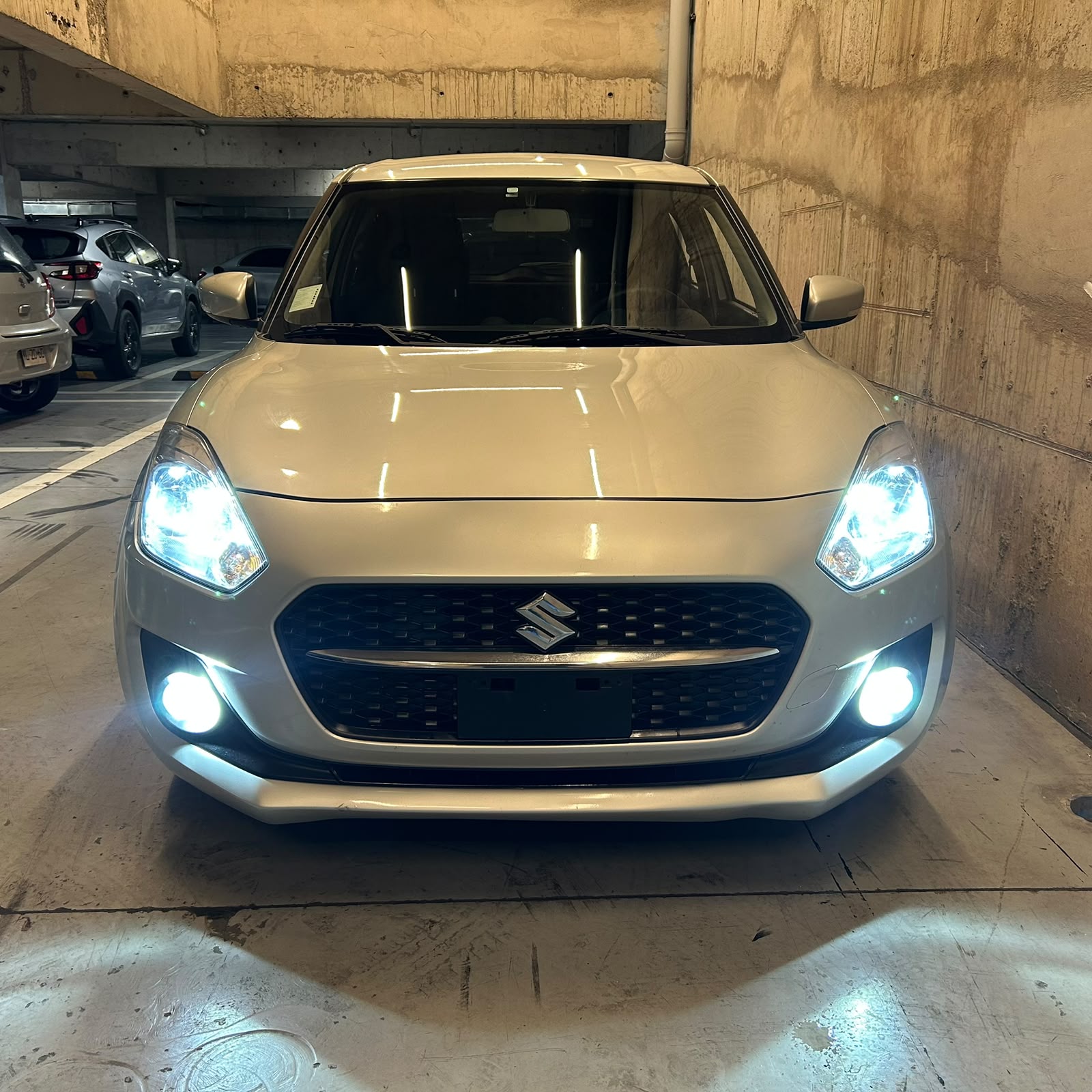 Vehicle media 8