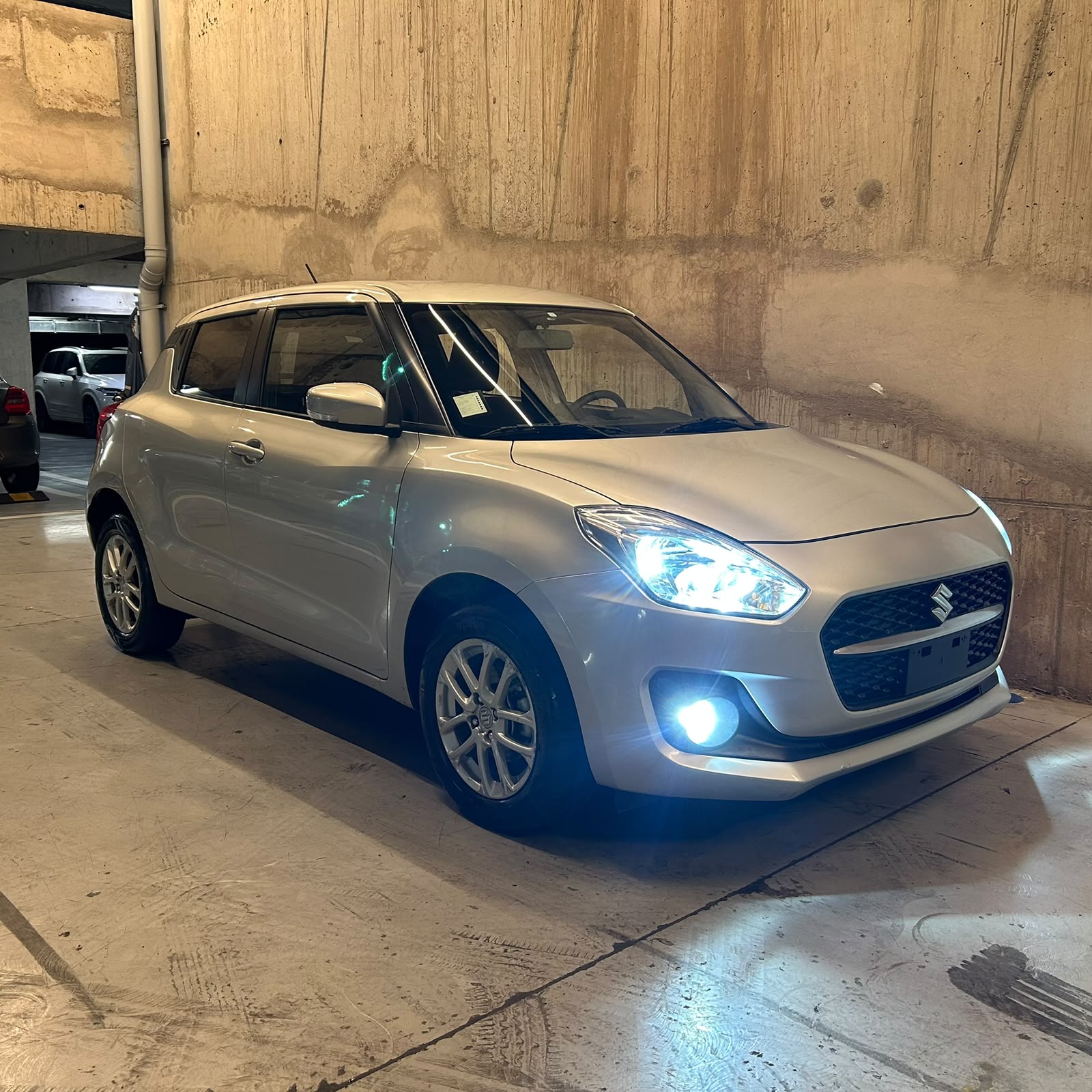 Vehicle media 7