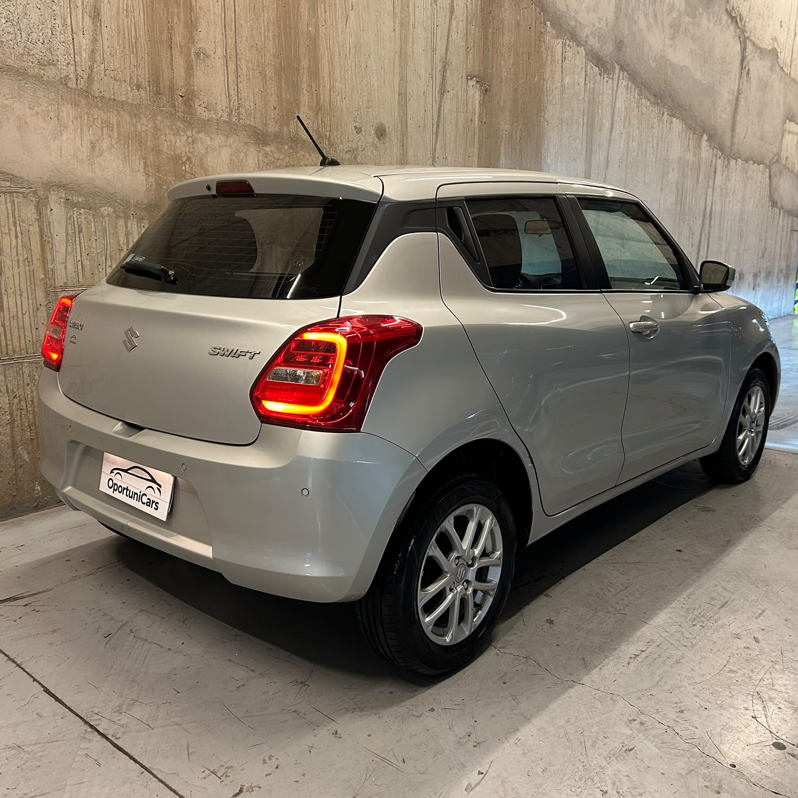 Vehicle media 5