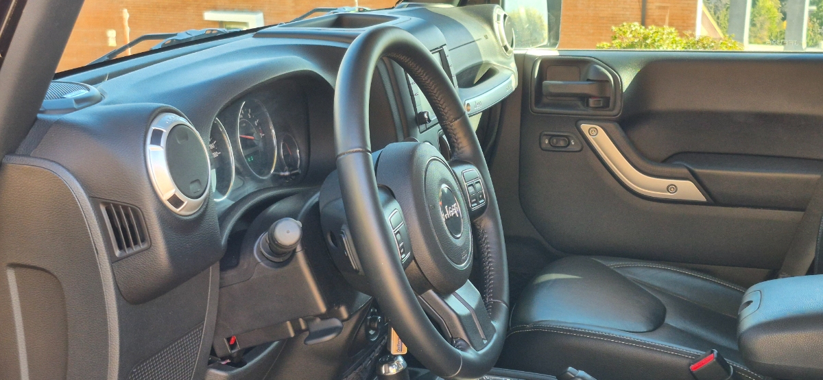 Vehicle media 9