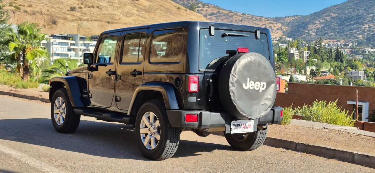 Vehicle media 8
