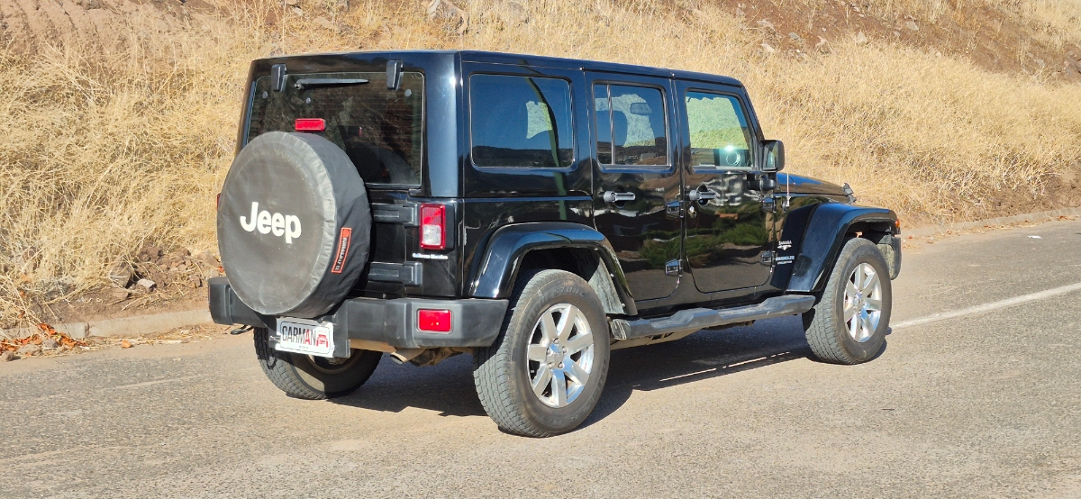 Vehicle media 6