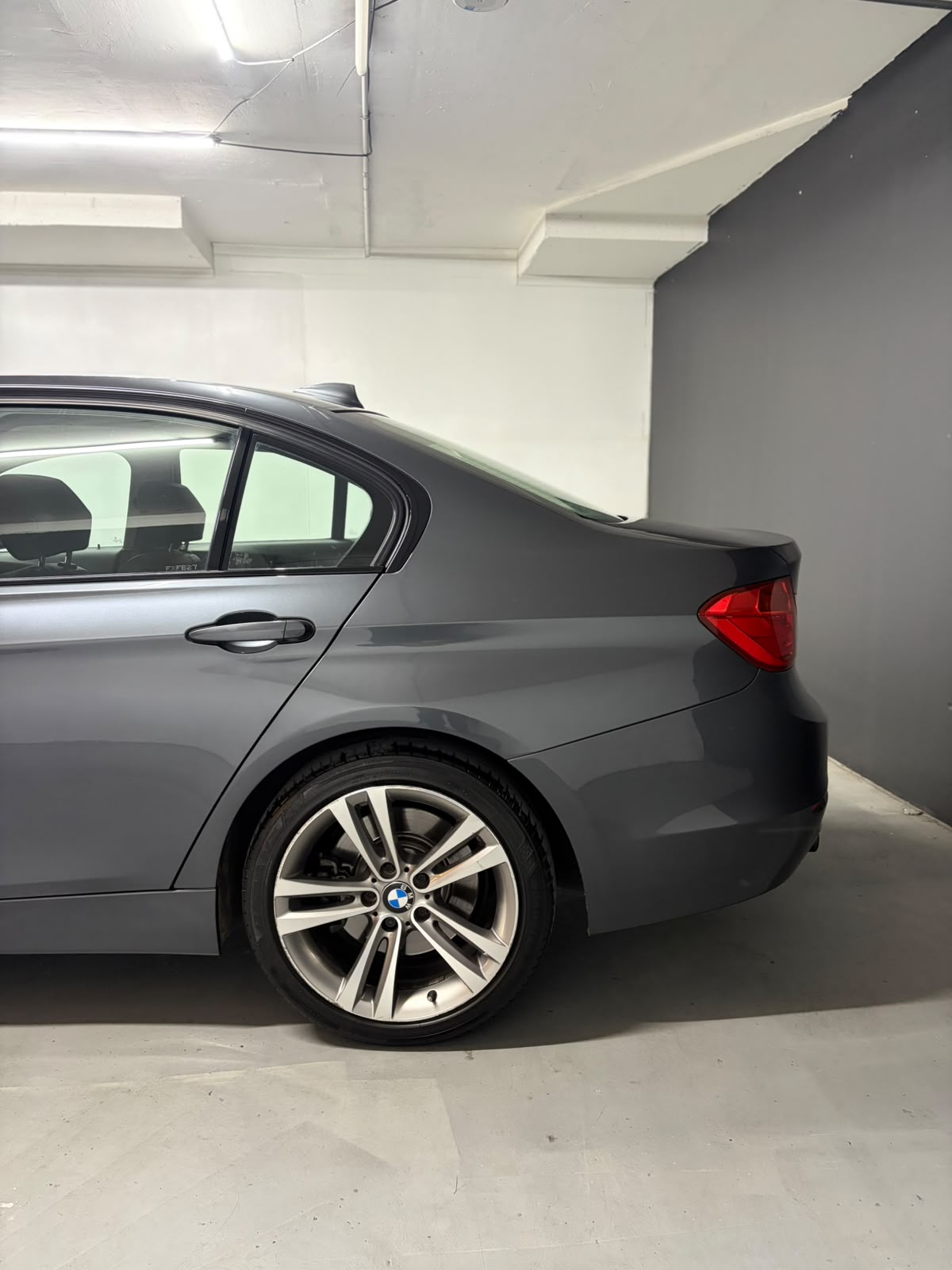 Vehicle media 9