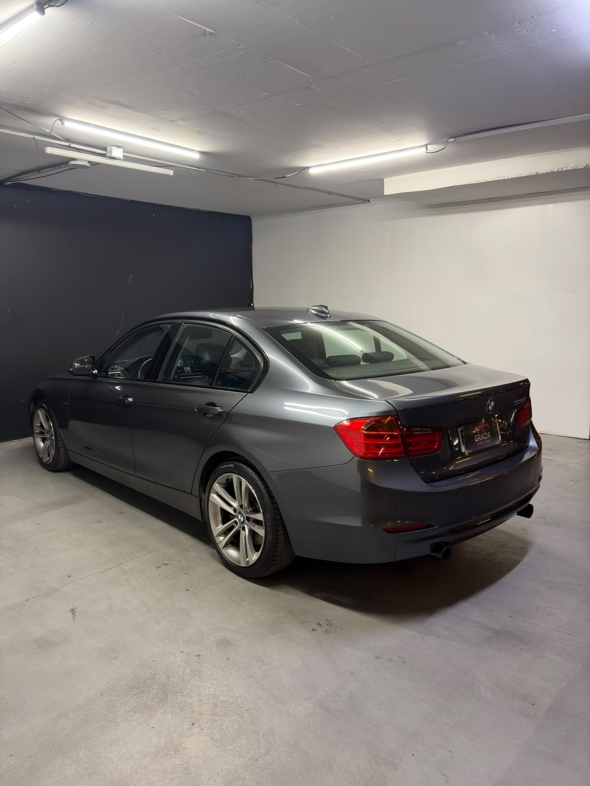 Vehicle media 6