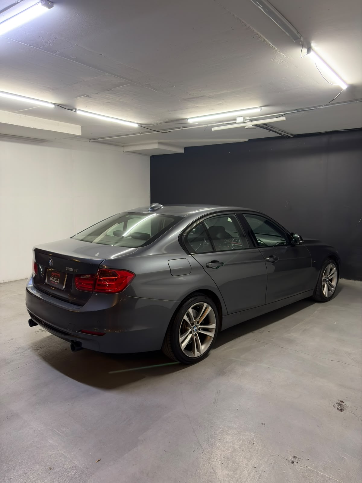 Vehicle media 4