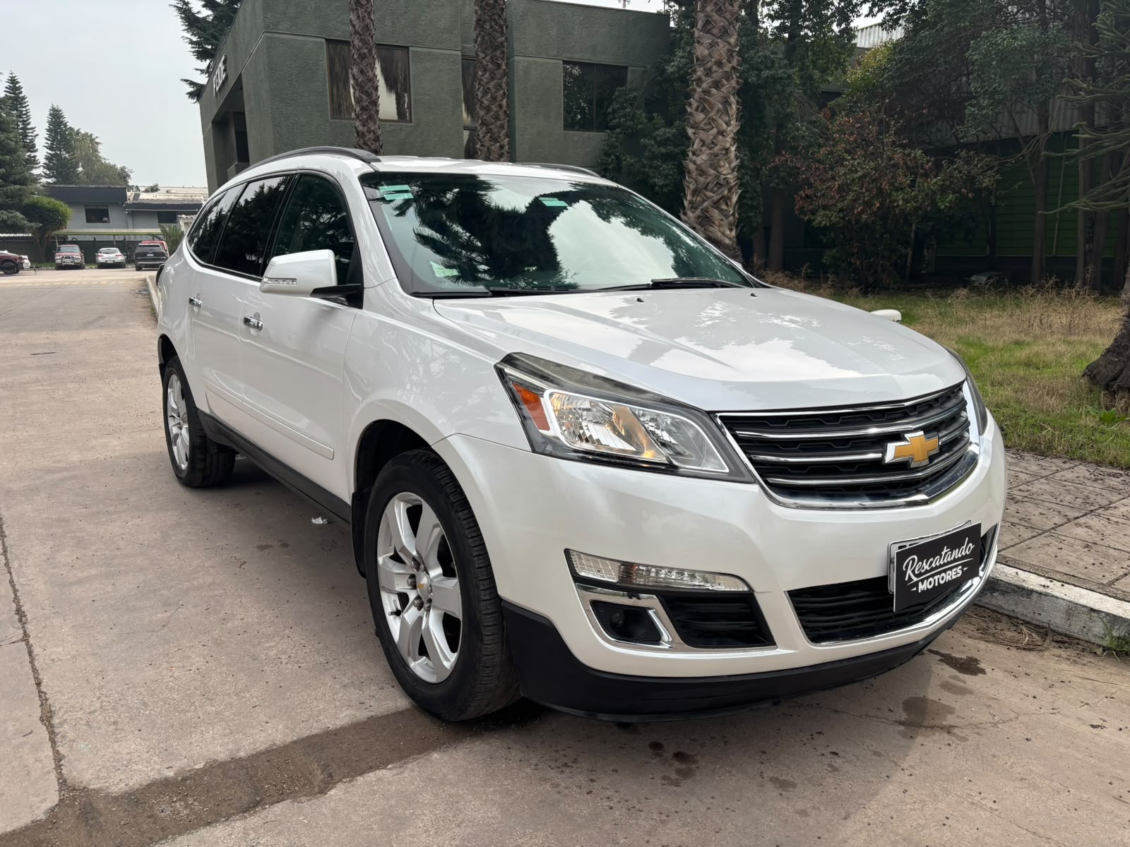 Vehicle media 9