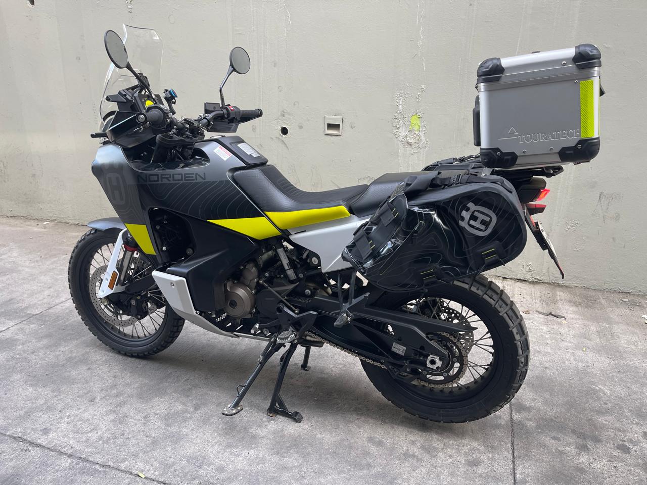 Vehicle media 5