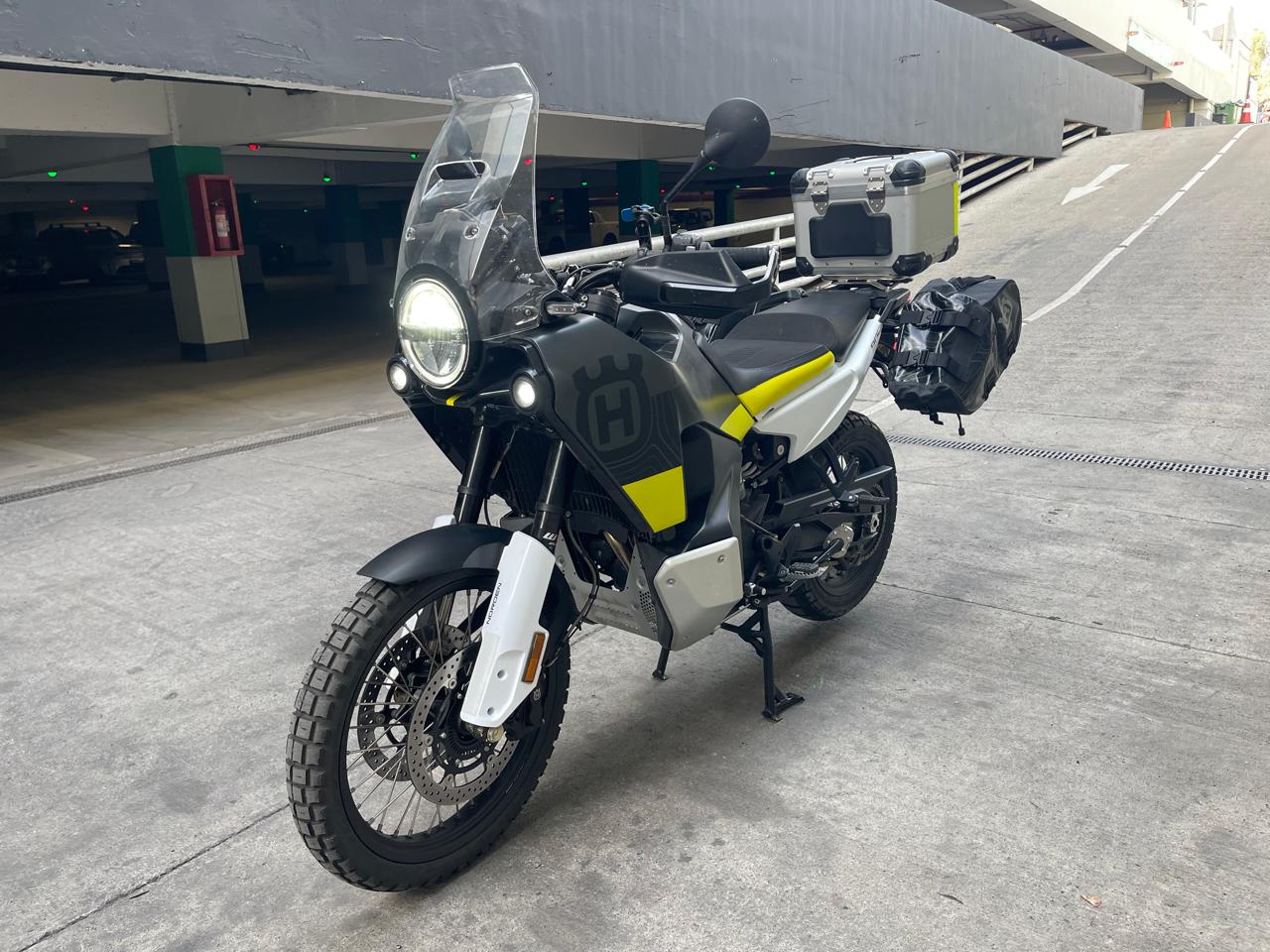 Vehicle media 4
