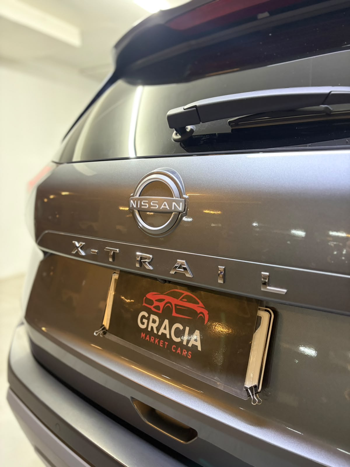 Vehicle media 9