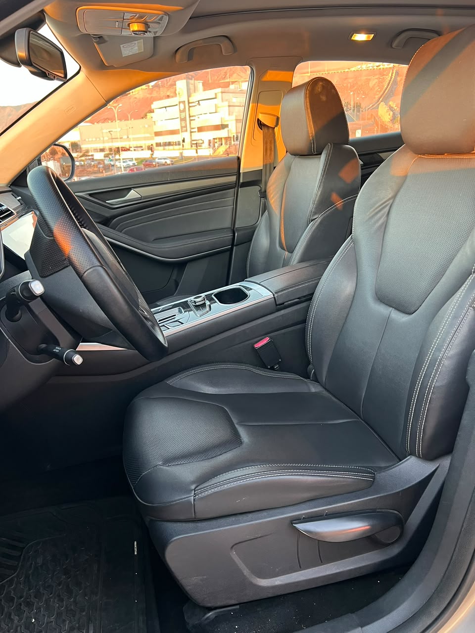 Vehicle media 9