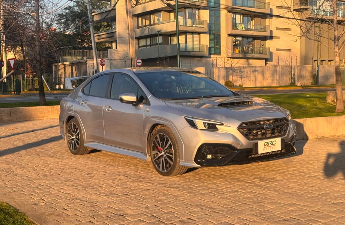 Vehicle media 8