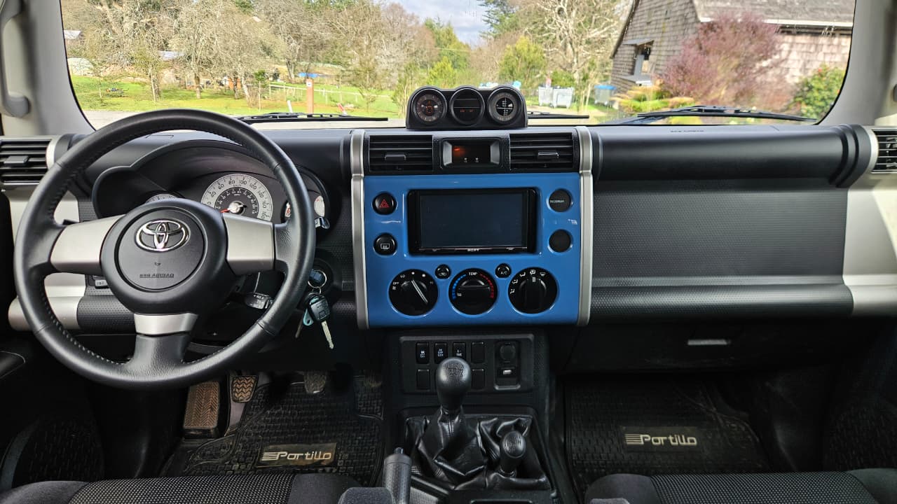 Vehicle media 9