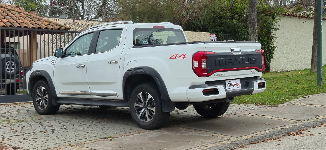 Vehicle media 7
