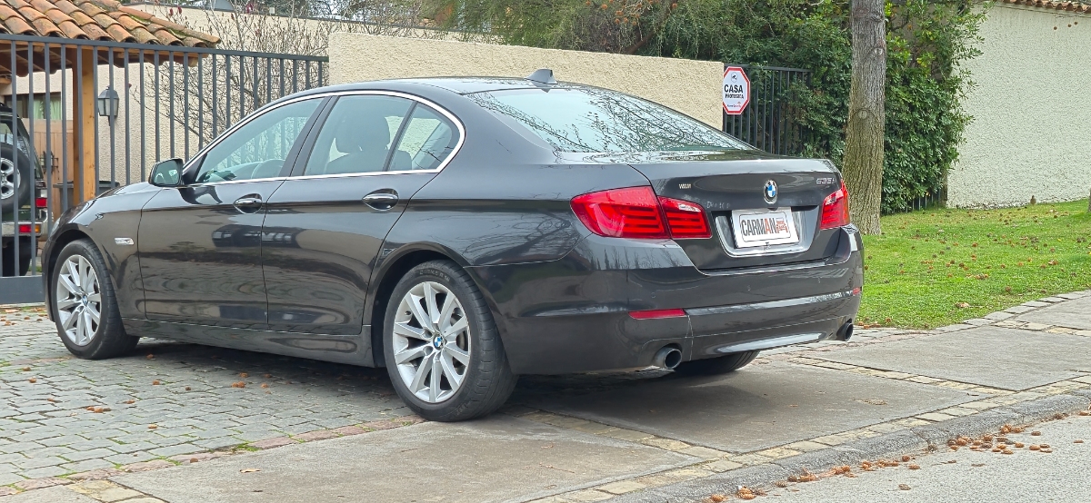 Vehicle media 7