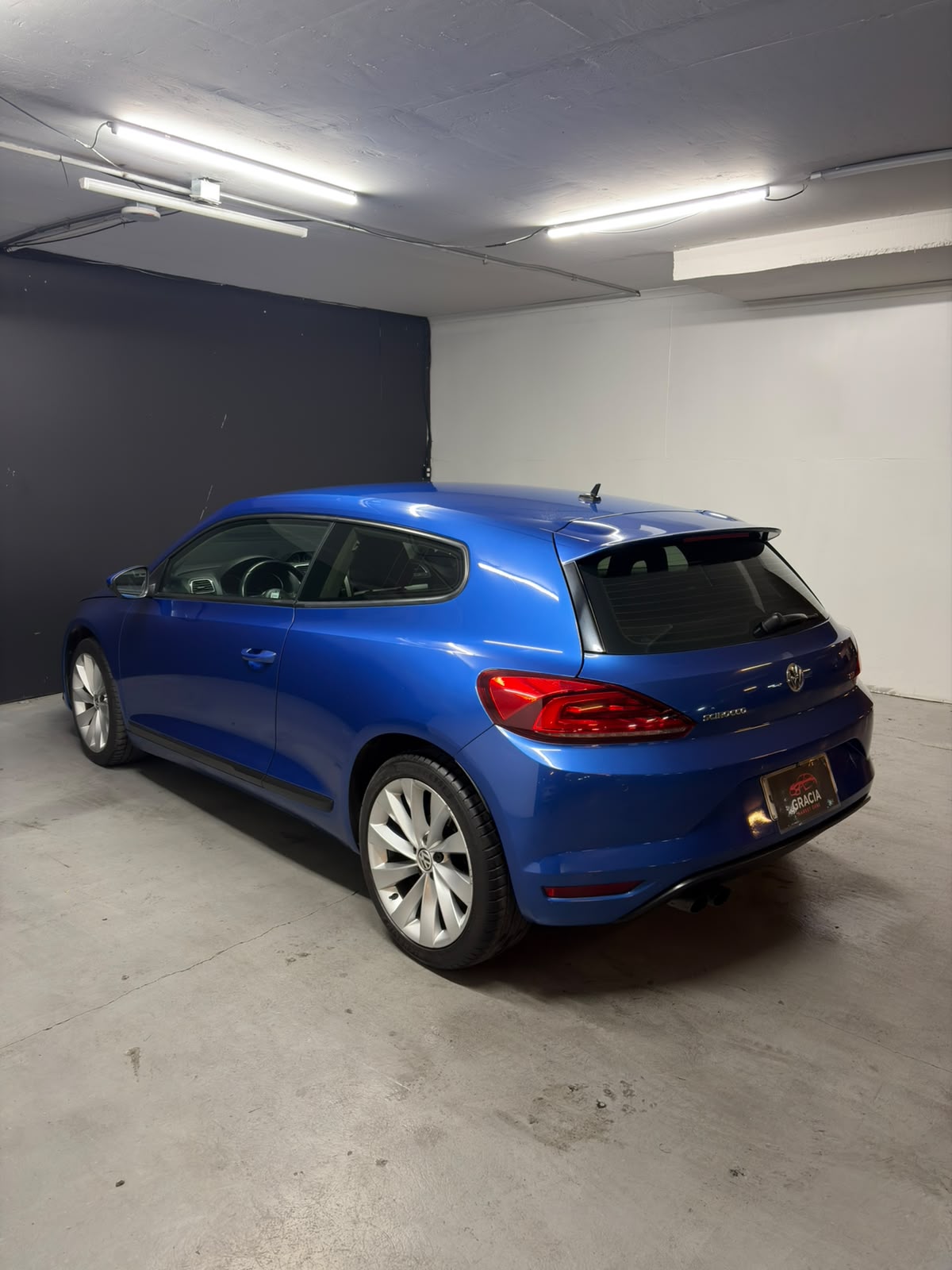 Vehicle media 6