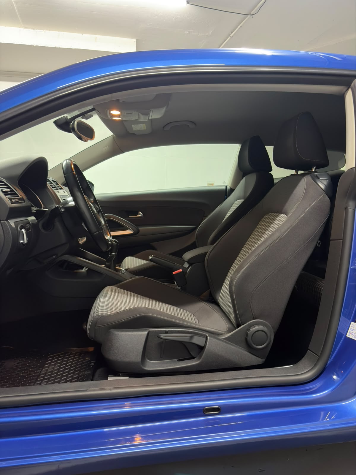 Vehicle media 10