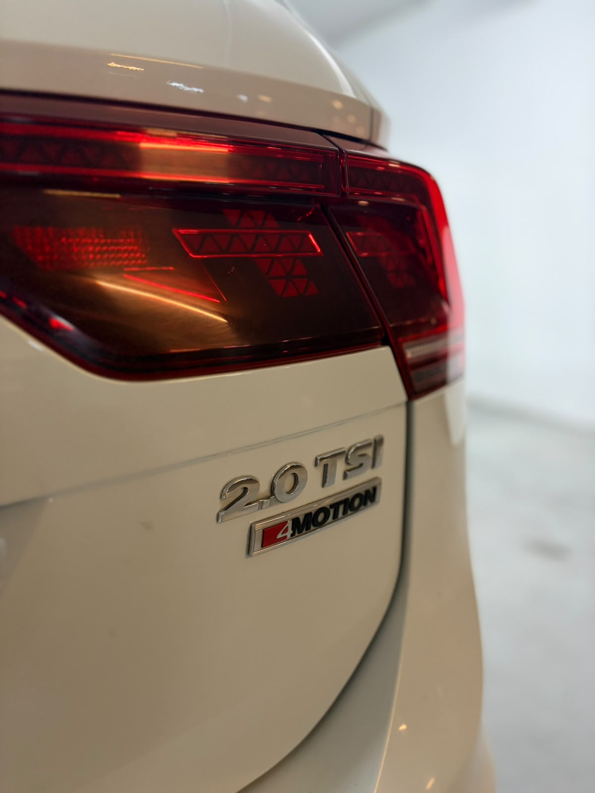 Vehicle media 9
