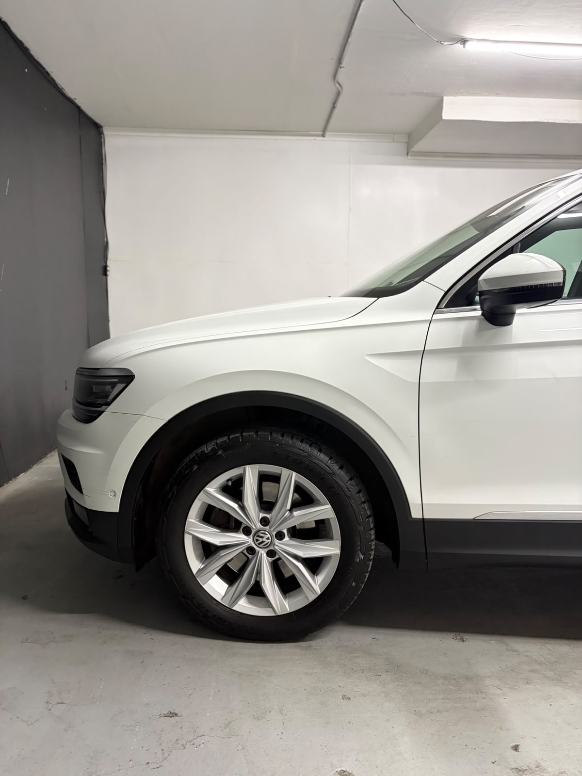 Vehicle media 7