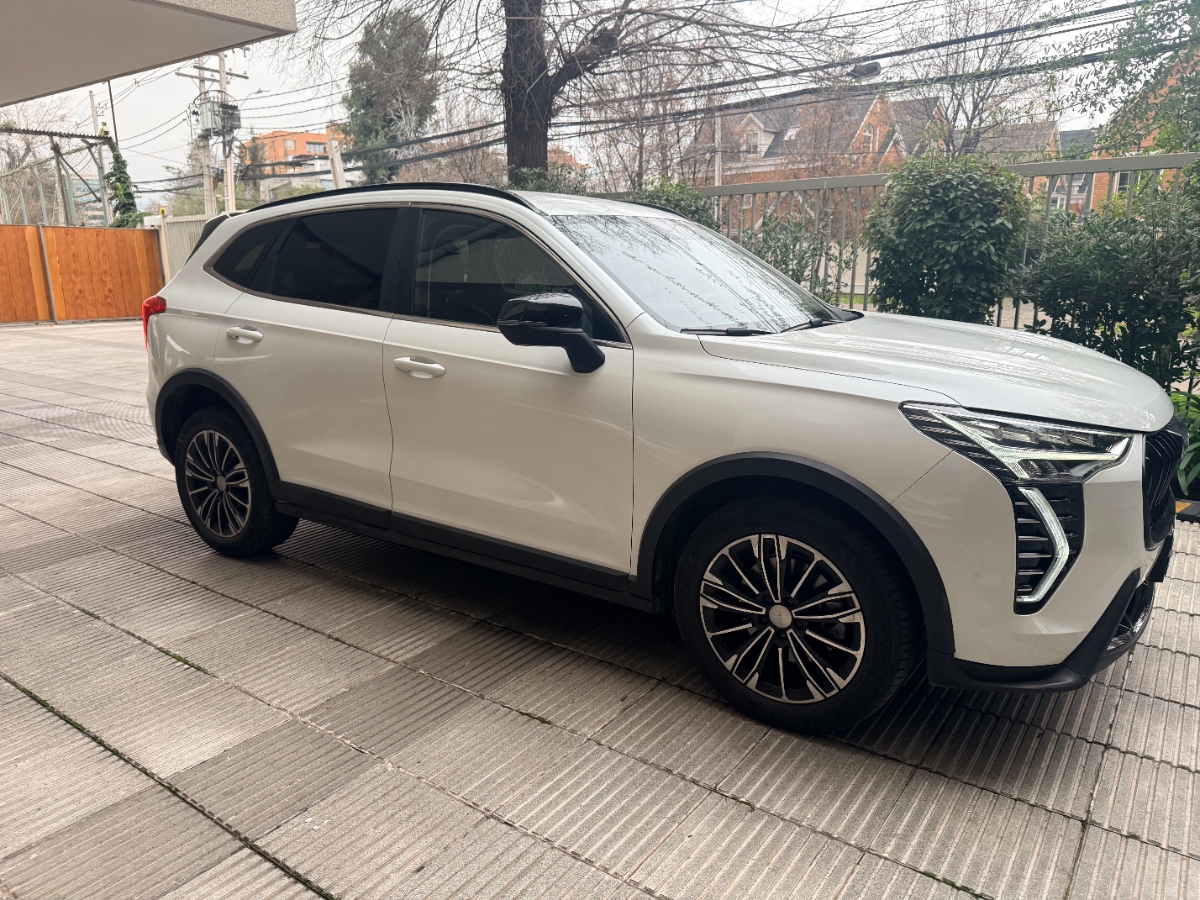 Vehicle media 3
