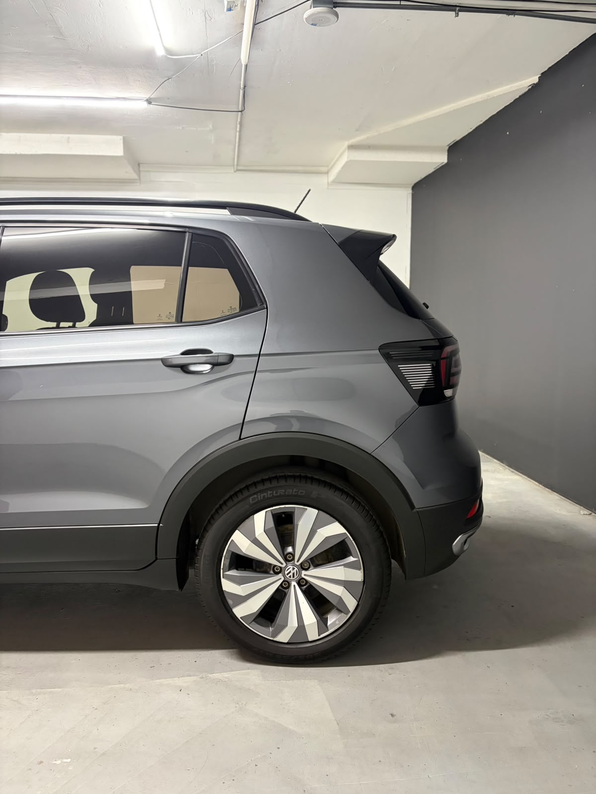 Vehicle media 8