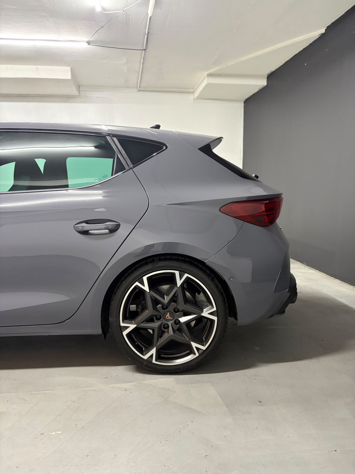 Vehicle media 8