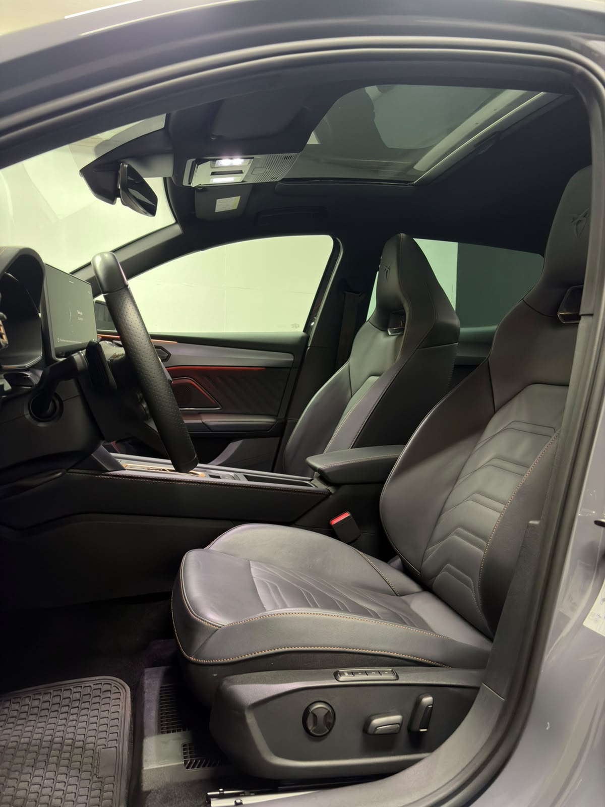 Vehicle media 10