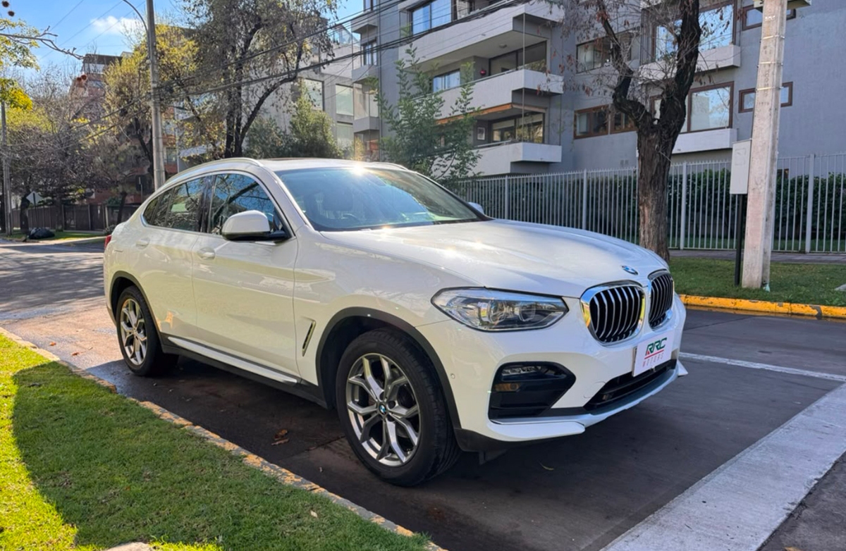 Vehicle media 11