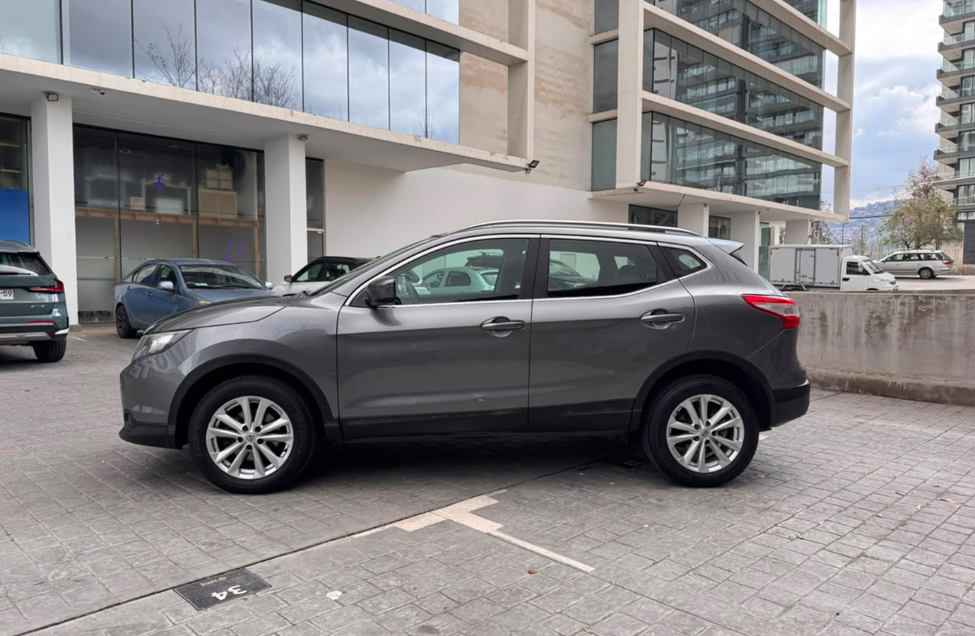 Vehicle media 4