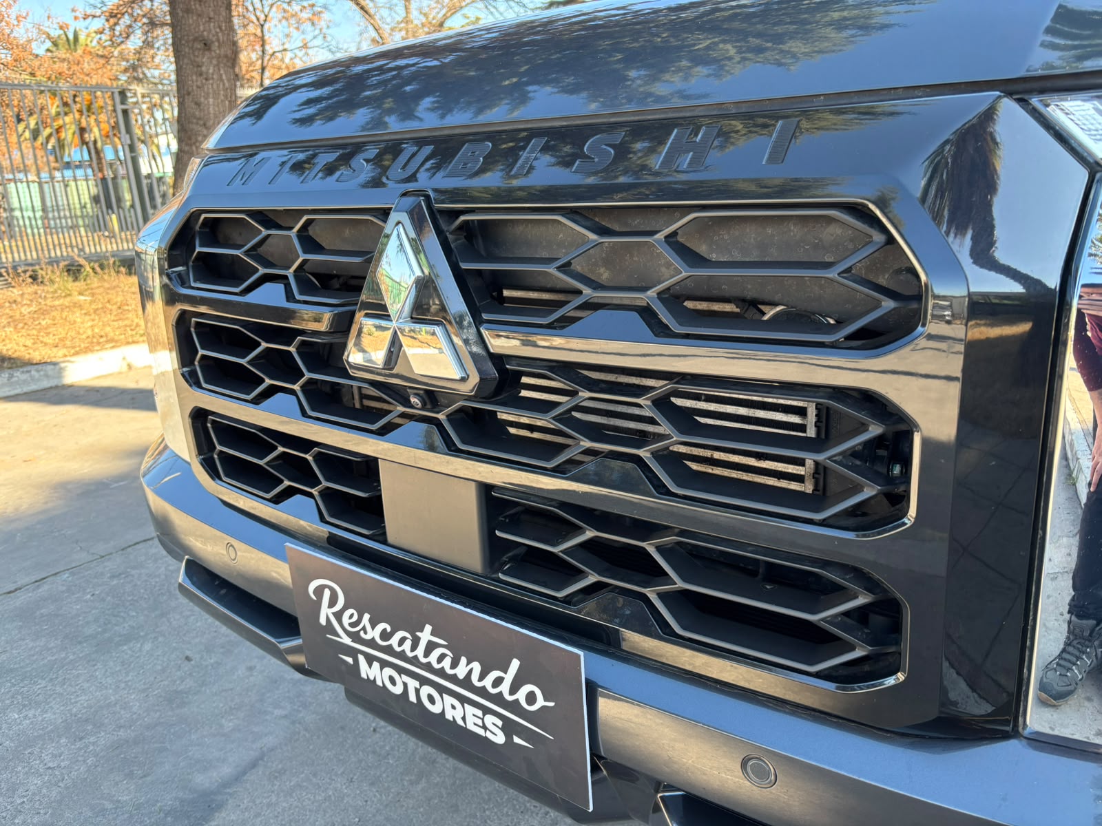 Vehicle media 6