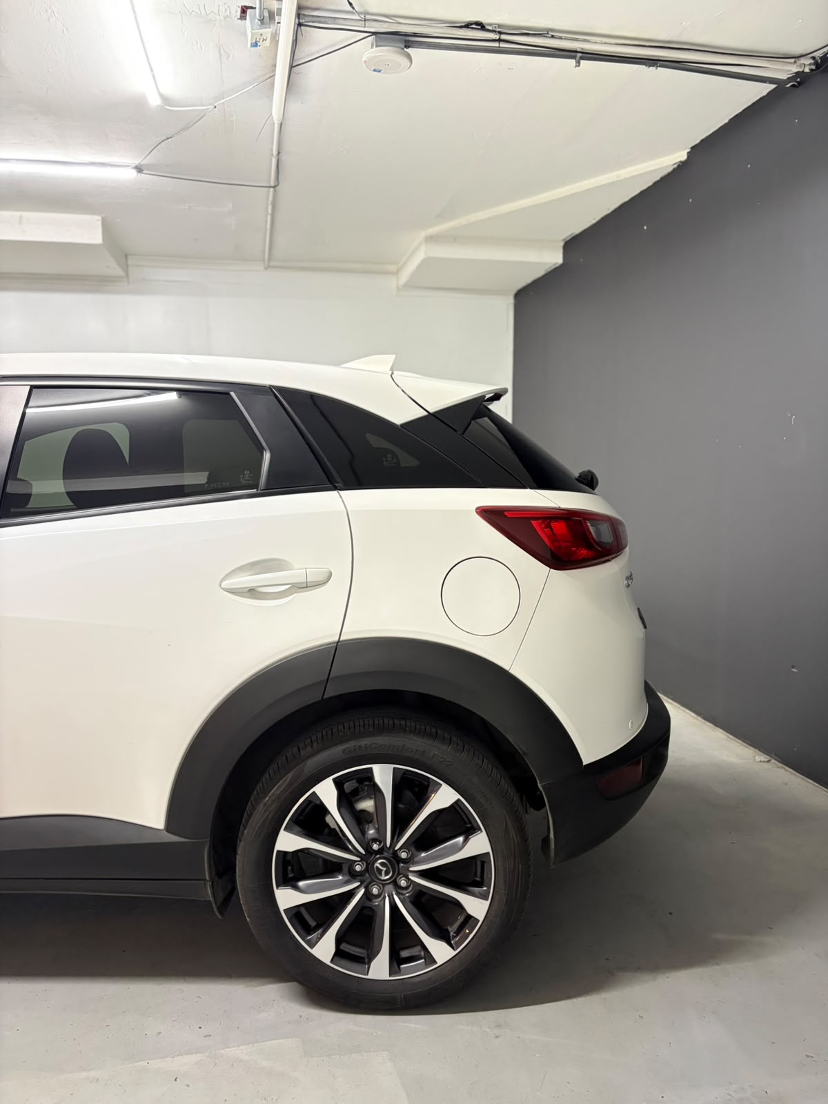 Vehicle media 8