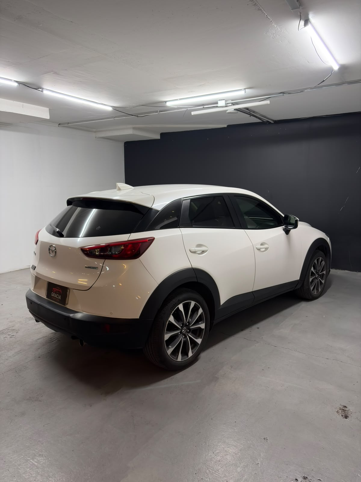 Vehicle media 4
