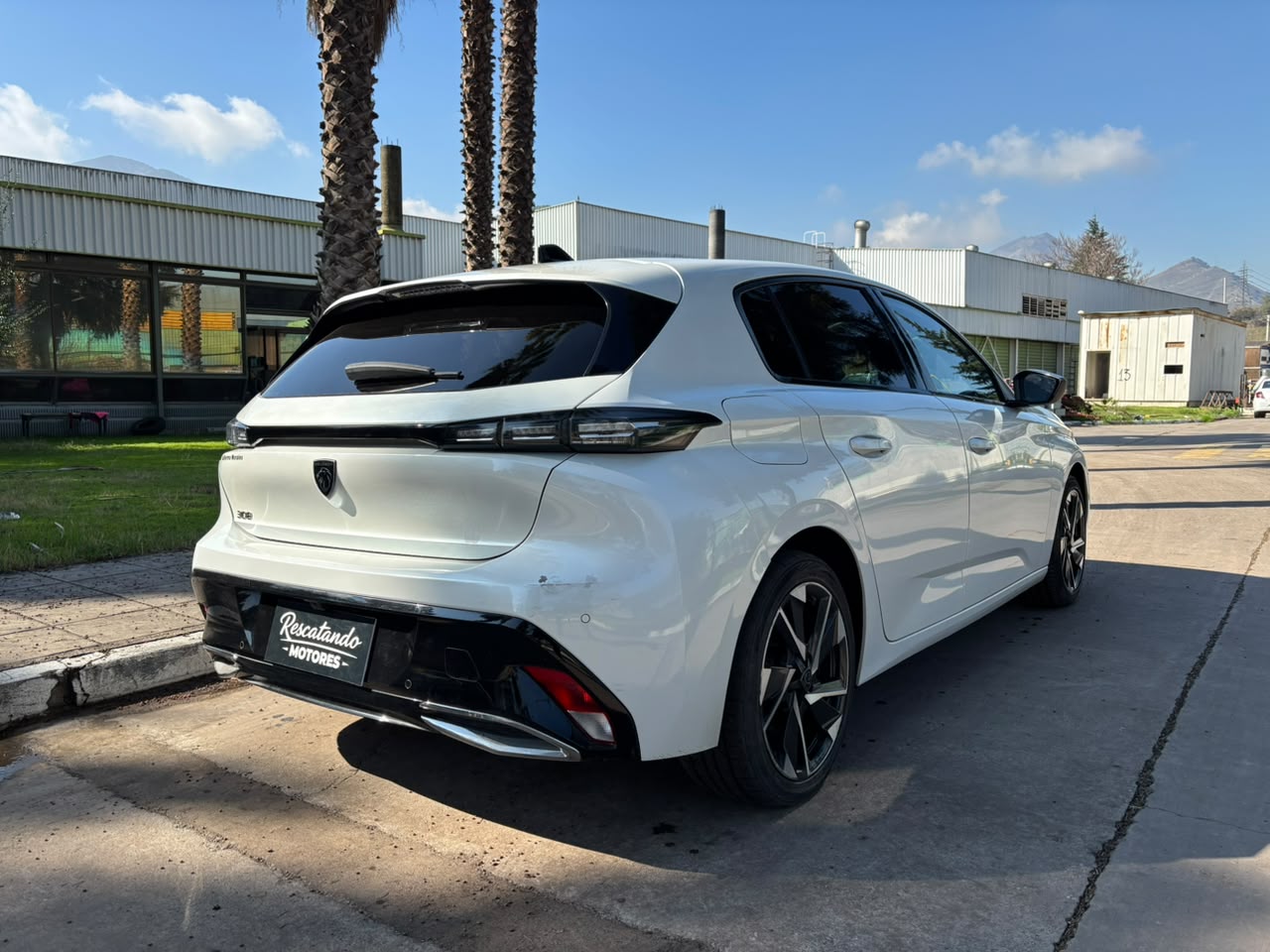 Vehicle media 8